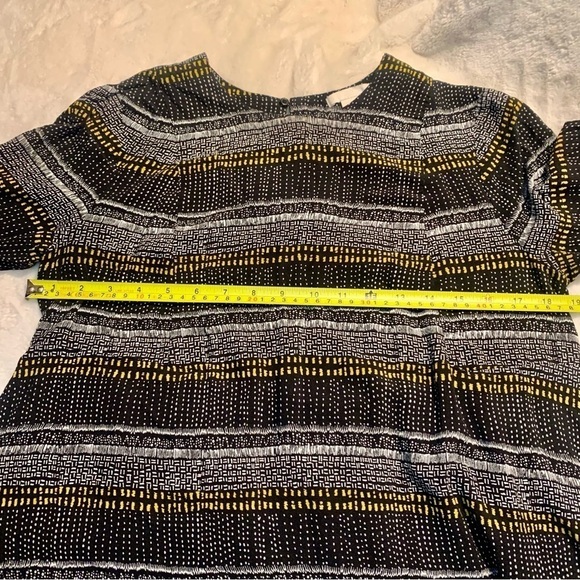 H&M Tunic Top Sz 10 Black Geometric Pattern White Yellow 100% Viscose Boho - Picture 12 of 15
